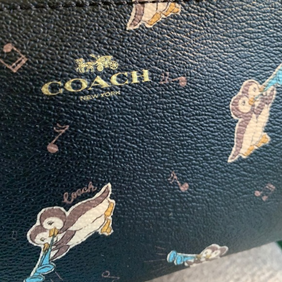 SOLD⛔️Authentic COACH Signature Coated leather penguin print  zip top wristlet - Picture 10 of 11
